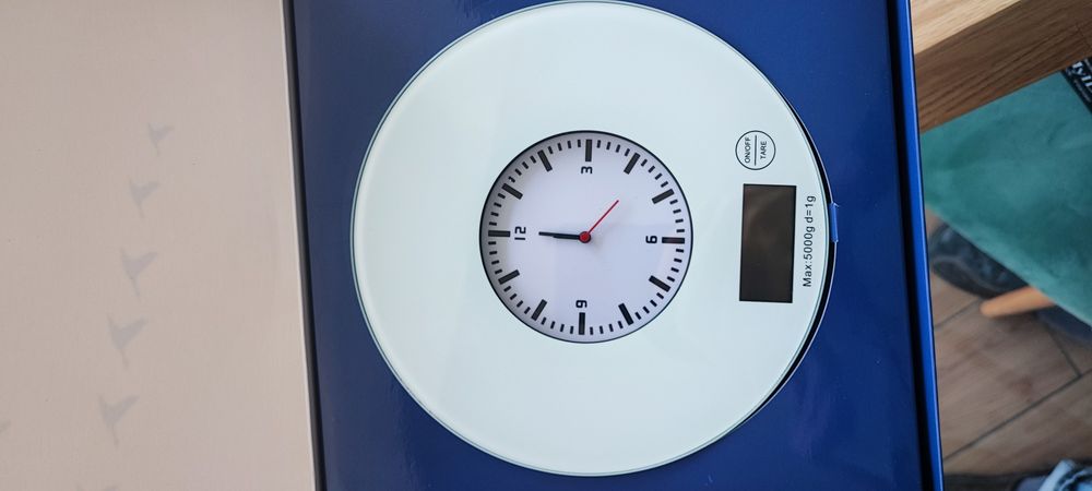 Кухонні ваги у подарунковій упаковці