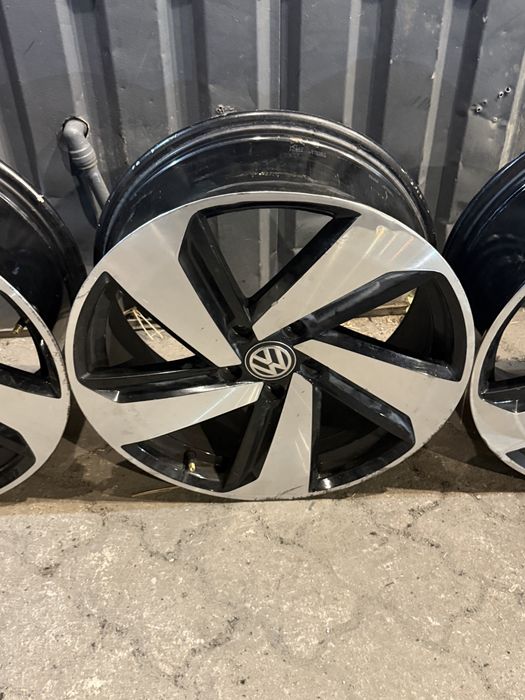 Продам Оригінальні диски на Golf GTI