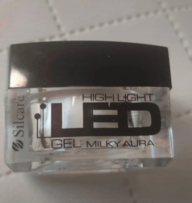 Żel LED milky aura. 15 g.    Nowe