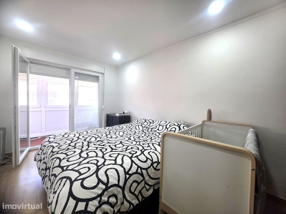 Fantástico Apartamento T2 no Centro da Amadora
