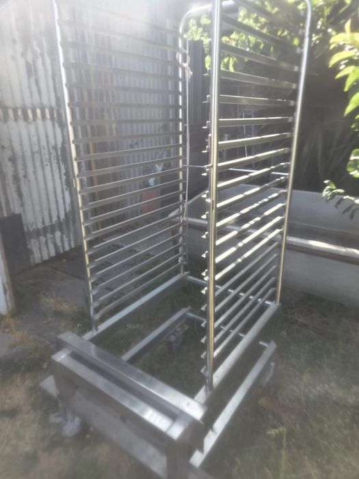 Carro em inox para transporte de tabuleiros