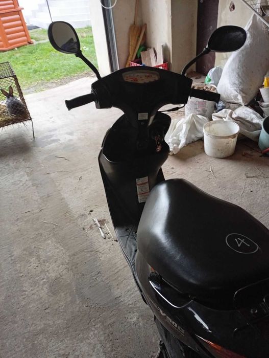 Продам скутер Suzuki Adres v50