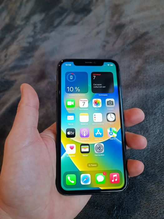 iPhone 11 64GB гарний стан
