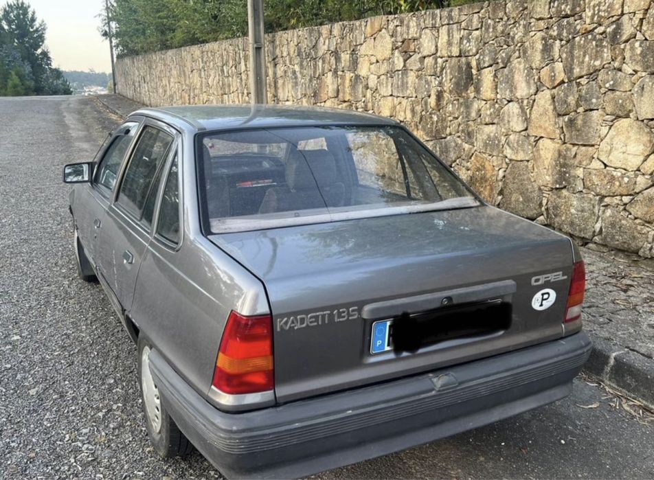 Vendo OPEL Kadett -E GL 1.3S