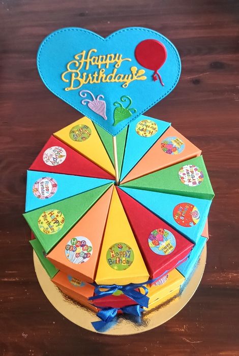 Tort z papieru do przedszkola lub szkoły