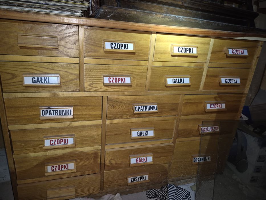 Sprzedam  szafkię z nadstawką