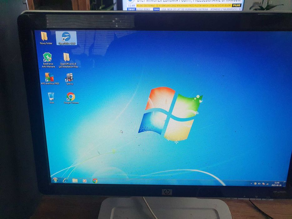 komputer pc  z monitorem