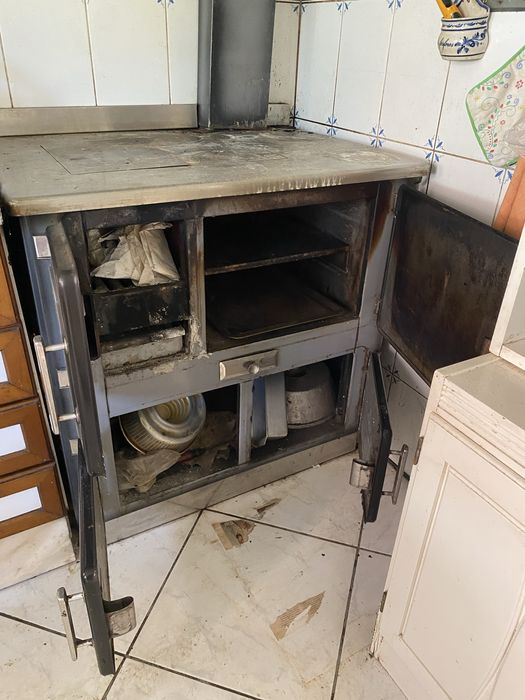 Fogão a lenha em INOX fabrico nacional.