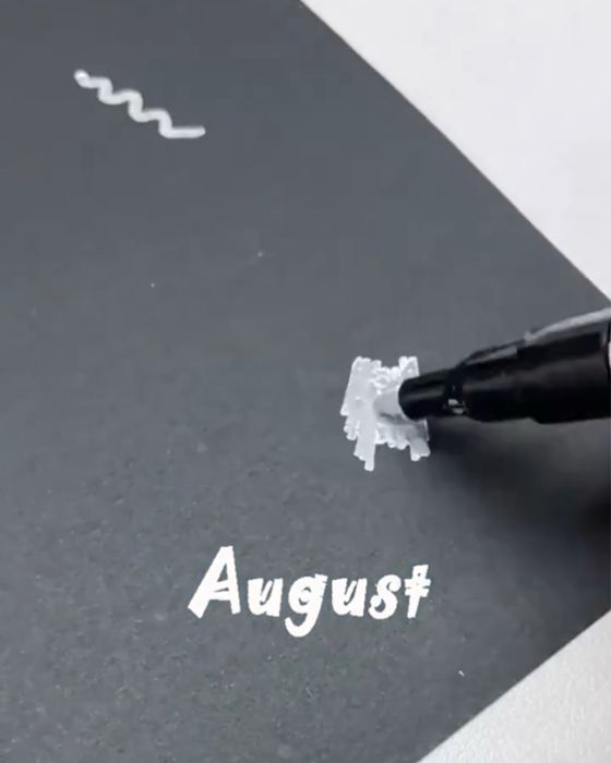 2 canetas glitter tinta dourada e prateada NOVAS