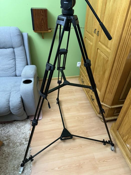 Statyw Neewer do kamery z wózkiem na kółkach