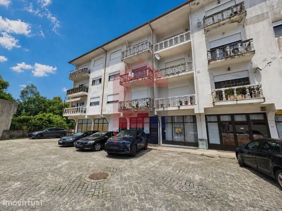 Apartamento T3, Loureira