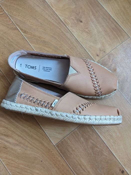 TOMS Новые эспадрильи. Кожа балетки лоферы