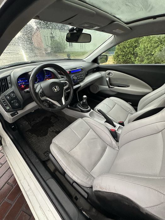 Продам Honda CR-Z 1.5 бензин/гидрид 2010 механика