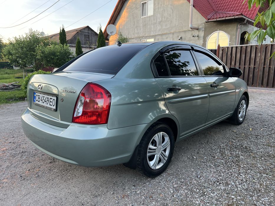 HYUNDAI       Accent