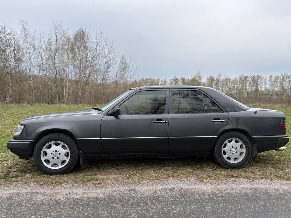 Mercedes-Benz E-Class 1990 VIN WDB1241331A775265 фото оголошення 2 з 19