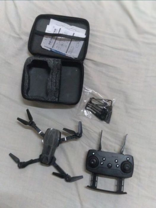 Квадрокоптер дрон Е88