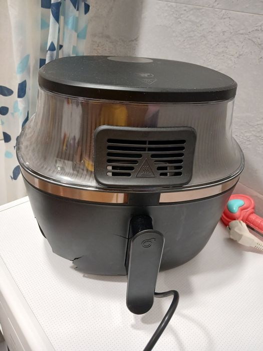 Продам аерогриль  Philips моделі NA332/00 на запасні деталі
