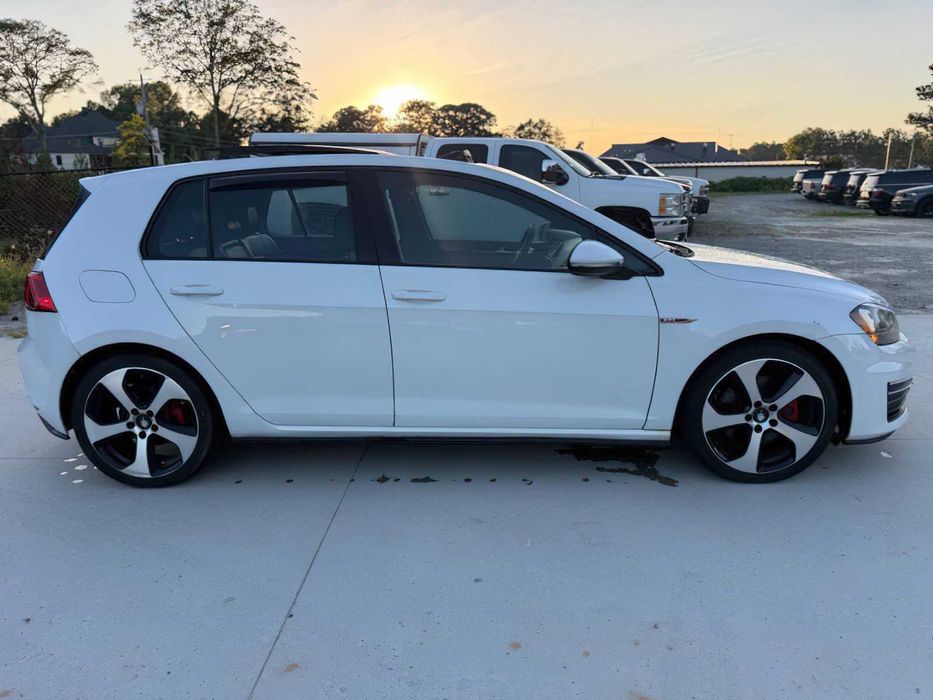Volkswagen Golf GTI SE      2015