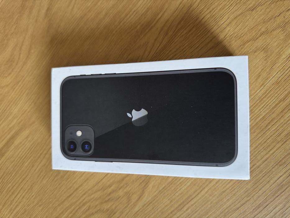 Iphone 11 64GB + etui, pudełko, kabel