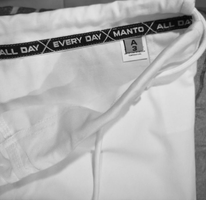 Kimono MANTO X5 Tamanho A3 Nunca Usado + Faixa Branca