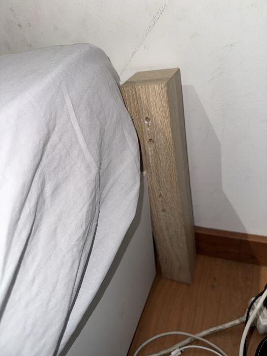 Cama com colchão, venda urgente