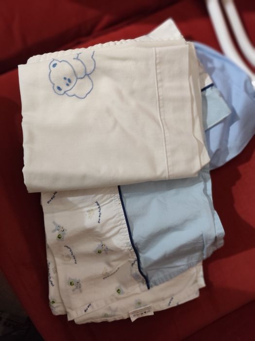 Alcofa com suporte e conjunto