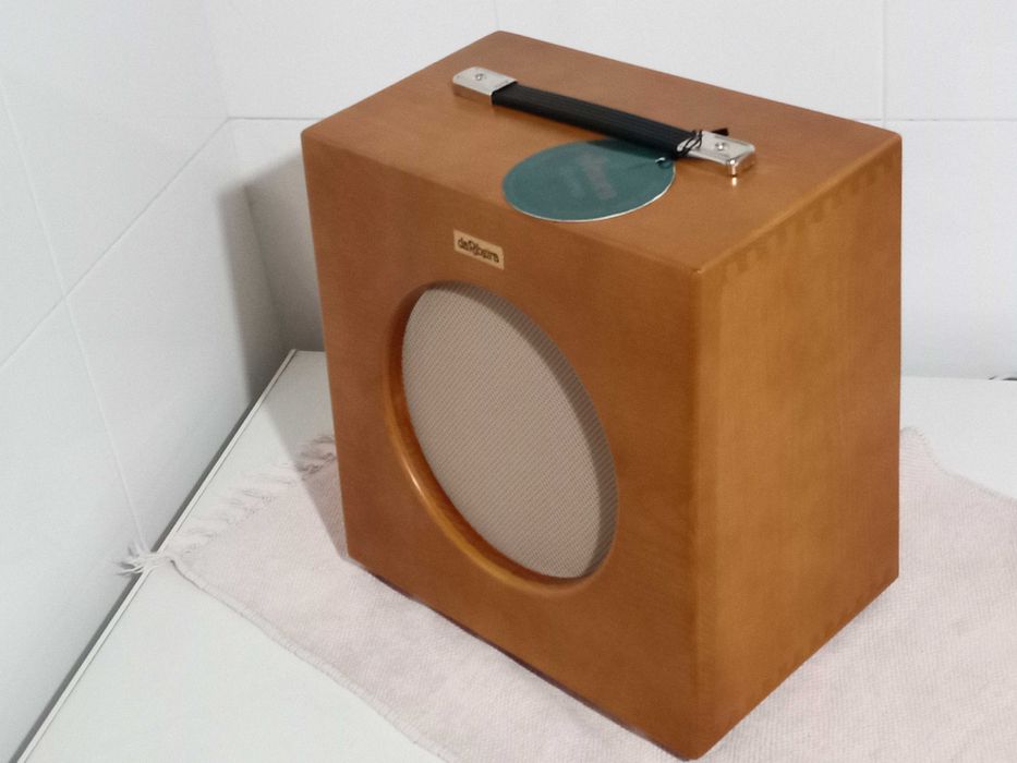 Coluna de guitarra daRibeira O10 com altifalante Jensen P10R AlNiCo