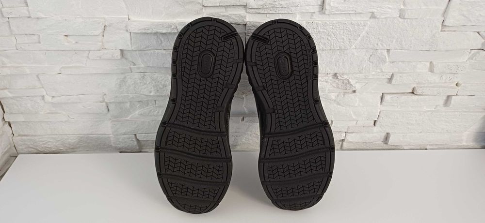 Buty BROOKS ADDICTION roz.46 Uk.11 wkł.30 cm.(Extra Wide 4E.)