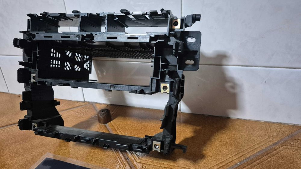 AUDI A4 B5 (8D)-Estrutura Interior Consola Facelift 1999 até 2001-1Din