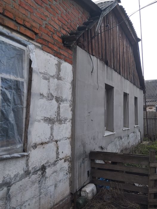 Продам будинок під ремонт у Нововодолазькому  районі Харківської облас