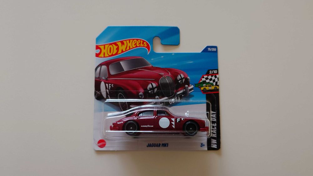 Samochód Hot Wheels Jaguar MK1 bordowy
