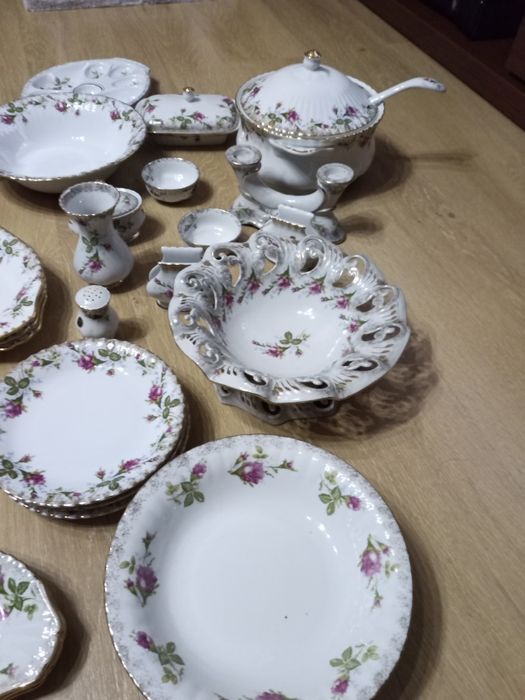 Sprzedam duży zestaw obiadowy