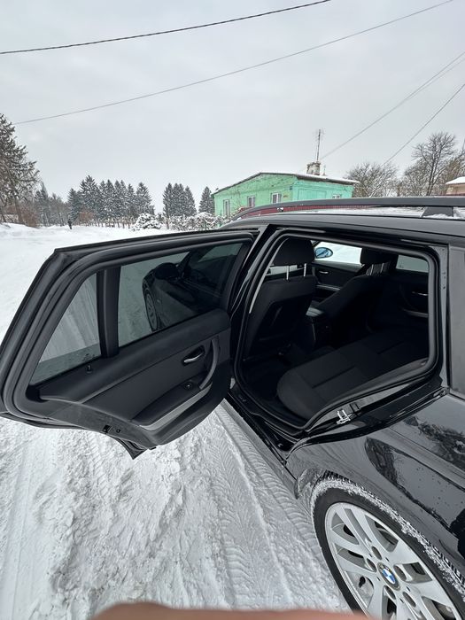 BMW 318i  E91  Гарний стан авто