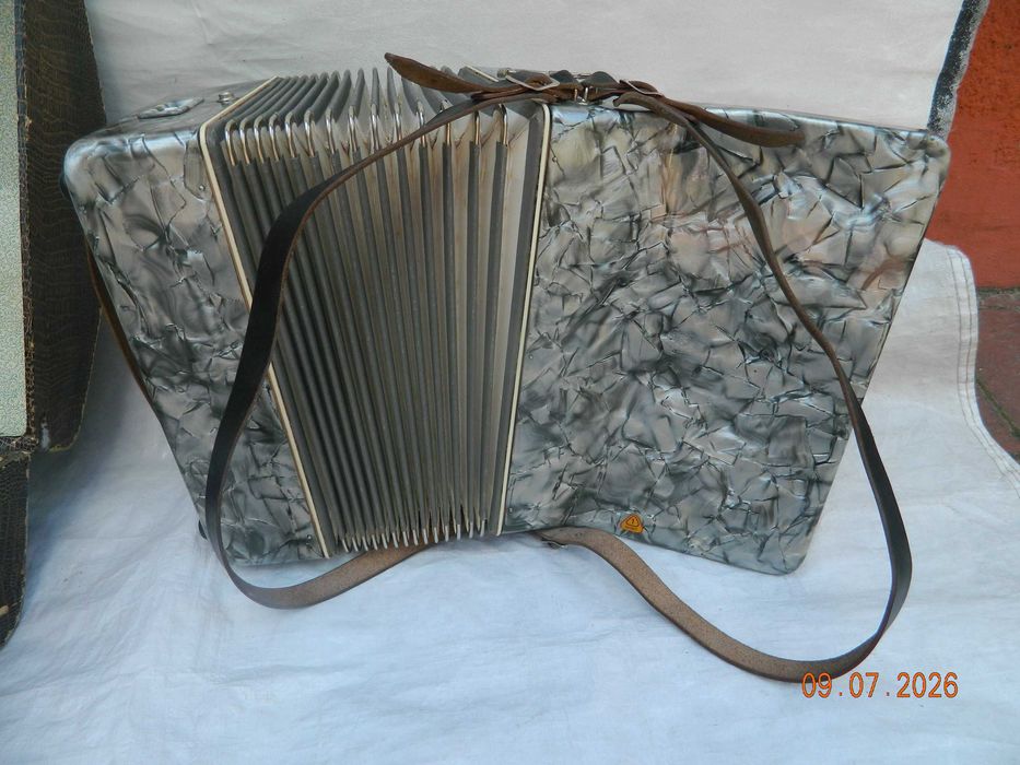 Akordeon weltmaister 40
