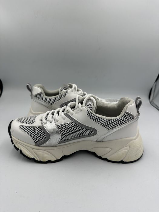 Sneakaersy damskie Steve Madden 37