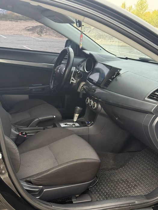 Mitsubishi Lancer 10-X