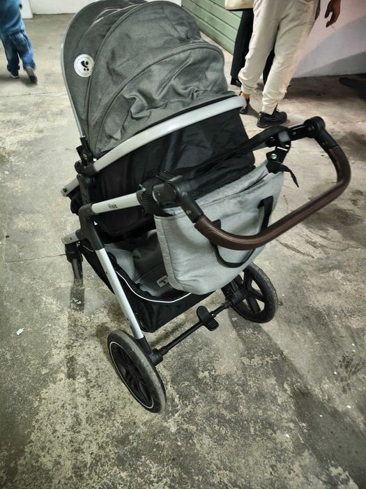 Carrinho de bebé trio