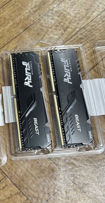 Продам оперативную память Kingston Fury DDR4-3200 MHz 16gb (2х8gb)