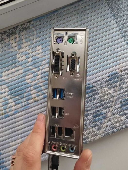 Комплект! Asus H110M-K s1151 + i3 6100 + 8gb ddr4