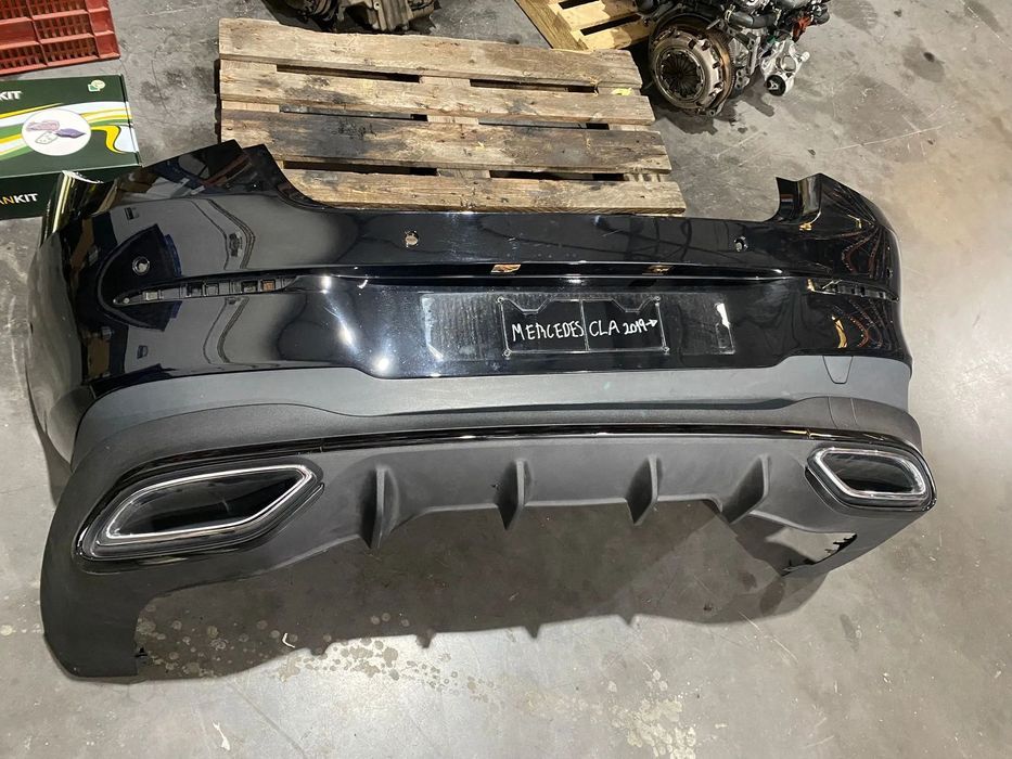 Para choques Traseiro + Difusor Ponteira escape CLA AMG 2019
