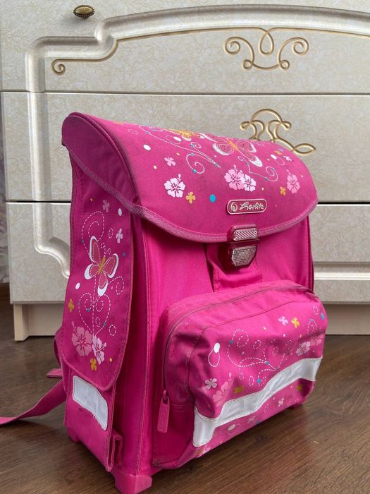 Продам шкільний портфель