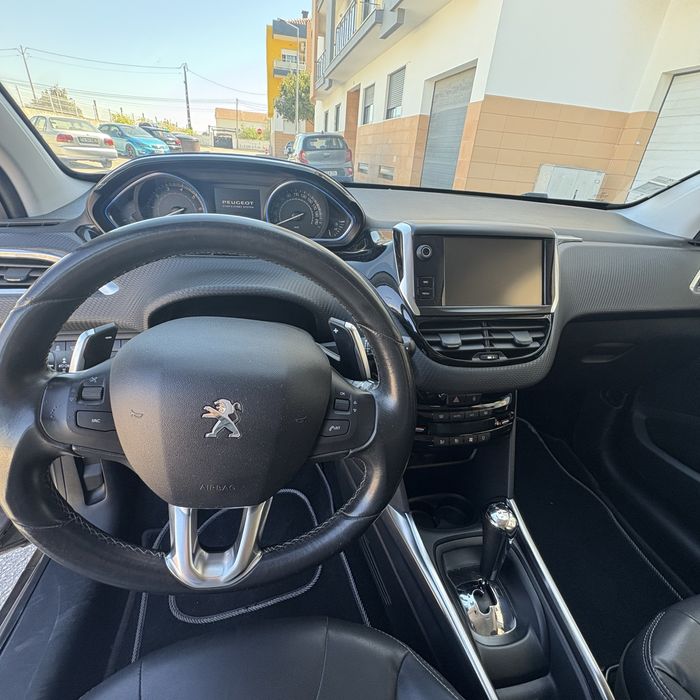 Peugeot 2008 1.2