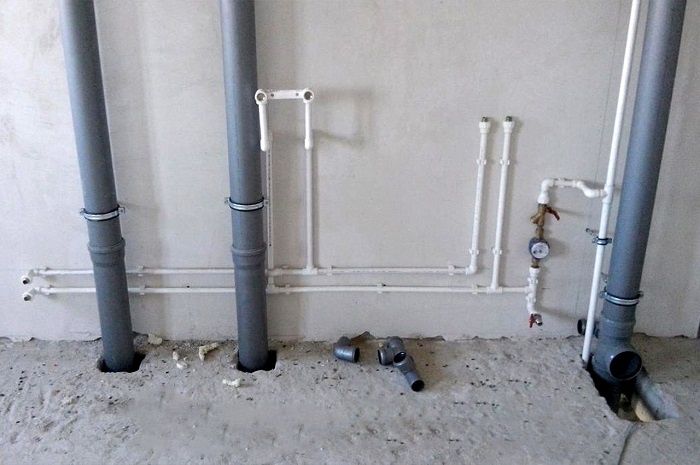 Замена труб стояків Харьков.  Сантехнічні послуги Харків.