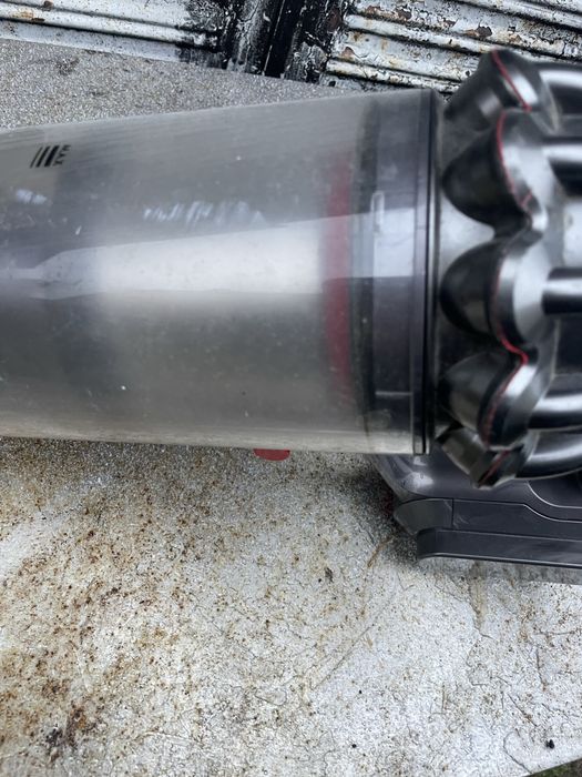 Dyson v11 uszkodzony