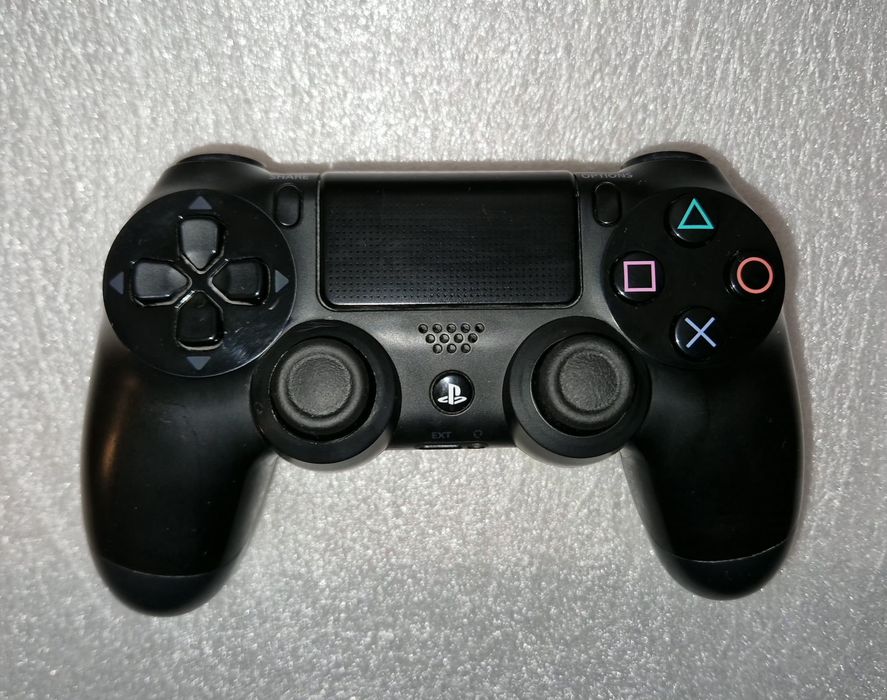 Jet Black Playstation 4 com 1 TB + 9 Jogos Top