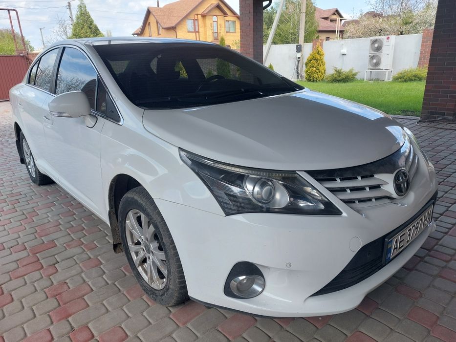 Продам Toyta Avensis 2012