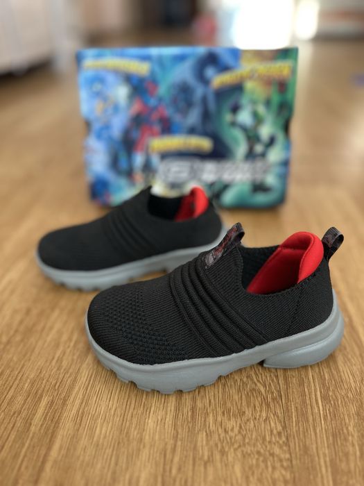 Skechers кросівки, сліпони, мокасини р.24/25