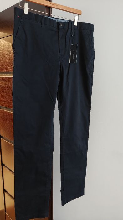 TOMMY HILFIGER spodnie męskie, chinos, czarne Denton Straight 36/36 (nowe)
