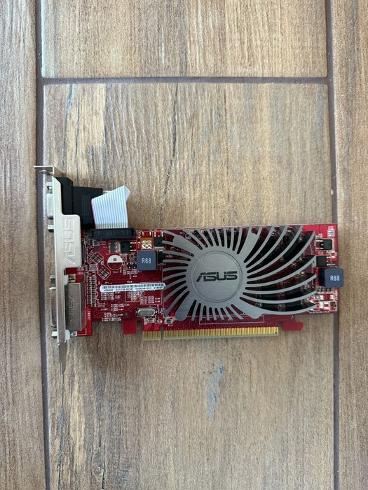 Відеокарта 2 gb DDR3 HD 6450 робоча HDMI DVI VGA