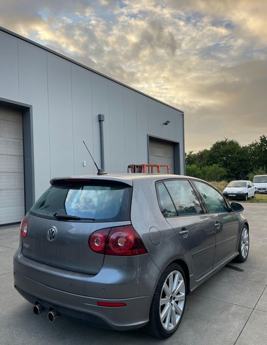 Golf r32 MK5  troco por algo do meu agrado